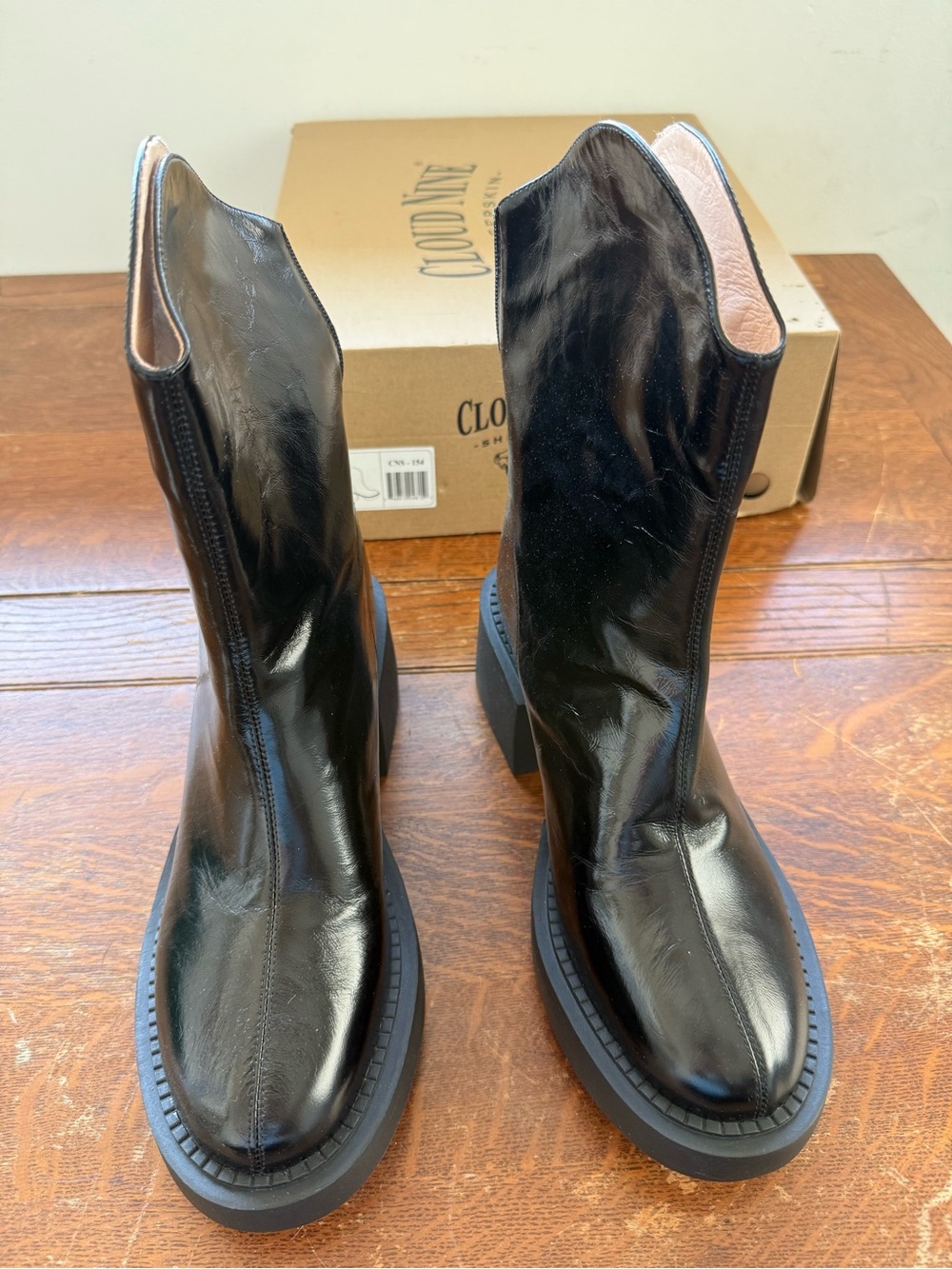 Cloud Nine Sheepskin Shaylee Leather Boots NIB Women’s 10